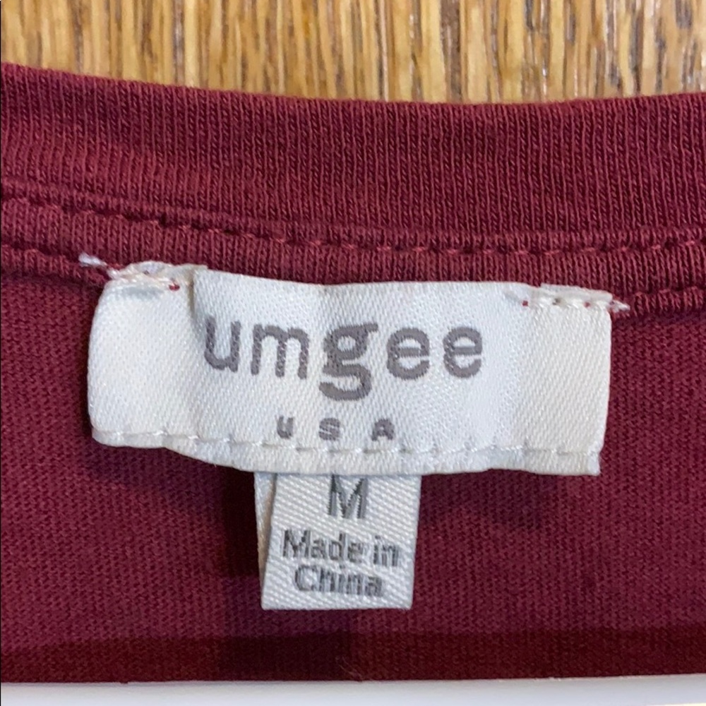 Maroon hi-low top with Lacey cutout sleeves - Picture 3 of 7
